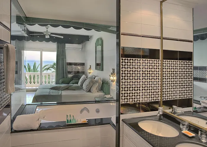 Vistabella Otel Roses