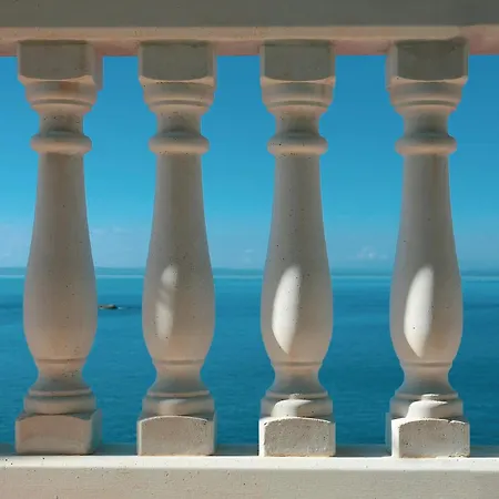 Hotel Vistabella Roses